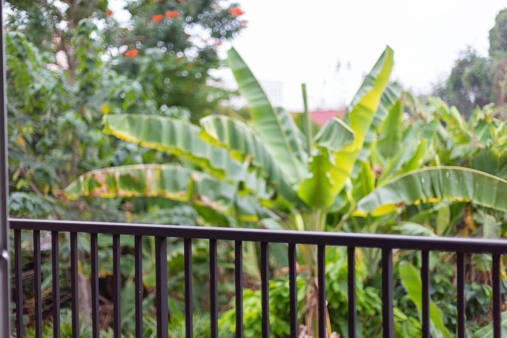 Studio 365 Serviced Apartments Chiang Mai Exterior photo